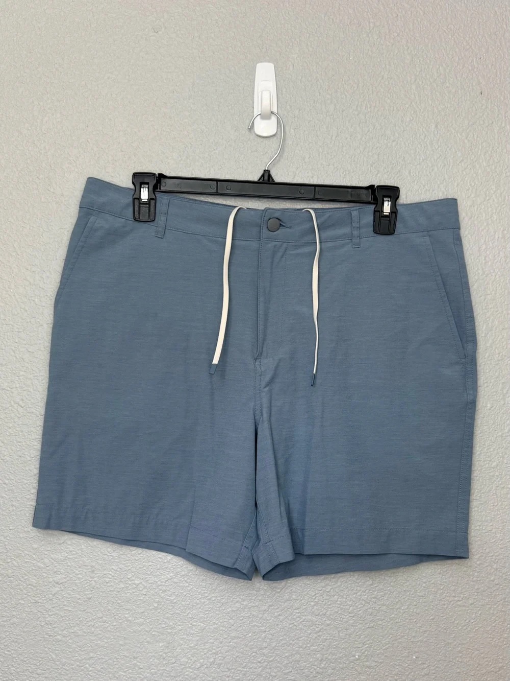 Faherty | All Day Belted Shorts | Deep Marine | Waist 38” Inseam 7”